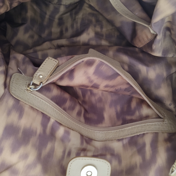 Stuart Weitzman tan handbag purse - Picture 7 of 14